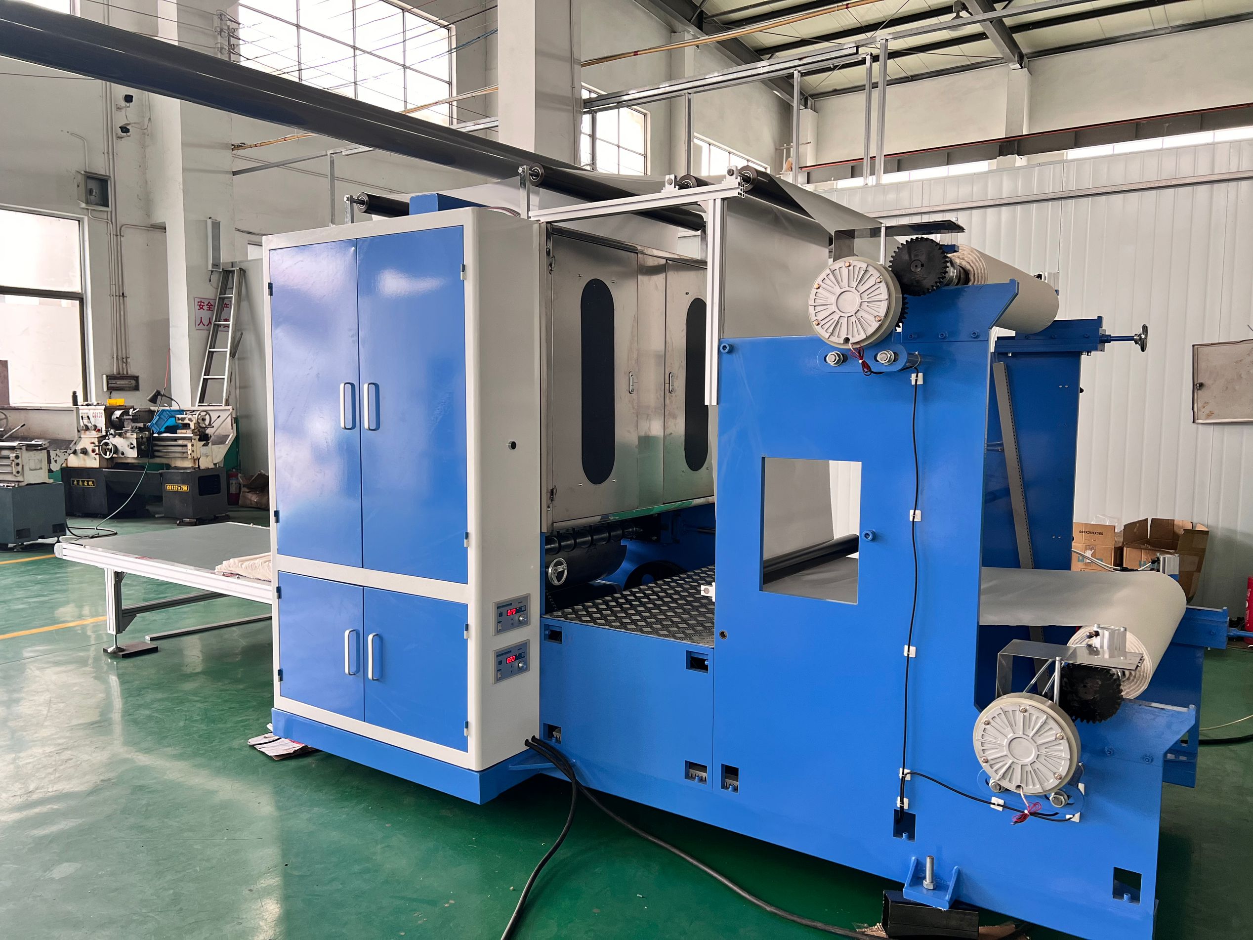 Latest New Type LKS300 Plastic Film Folding Pop Out Sheet Machine with Talcum Powder 6