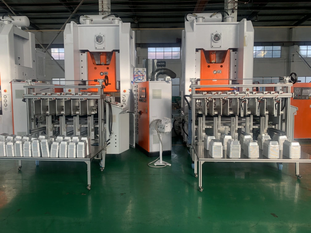 LK-T80 Basit Kullanım ve Kolay Bakım Özelliğine Sahip Üst Düzey Otomatik Alüminyum Folyo Gıda Kabı Tepsisi Üretim Makinesi 108 1