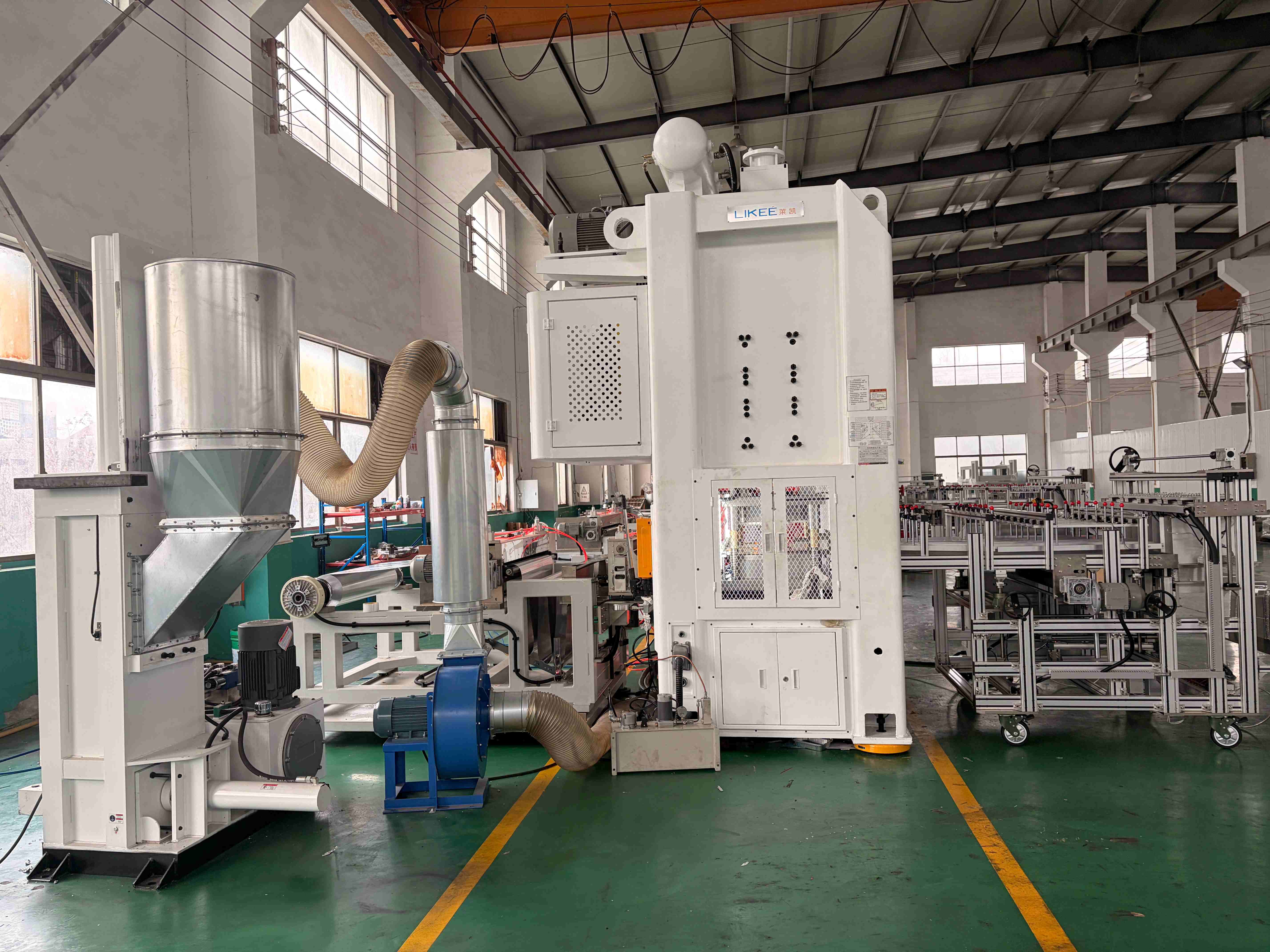 LK-T80 Aluminiumfolien-Vierkantbehälter-Maschine, kompatibel mit dünnen und dicken Materialien 3