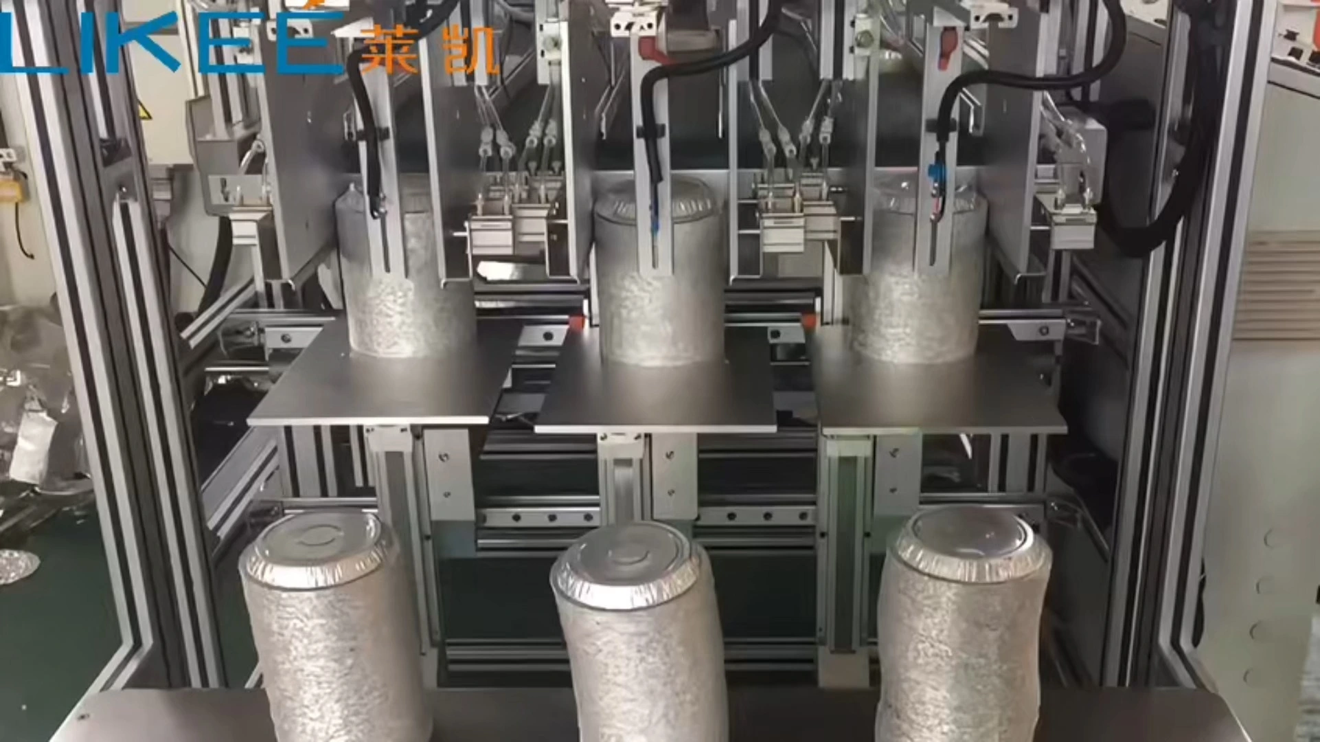 LK-T63 Tek Kullanımlık 6,5 inç Yuvarlak Alüminyum Folyo Gıda Kabı Tepsi Yapma Makinesi 1