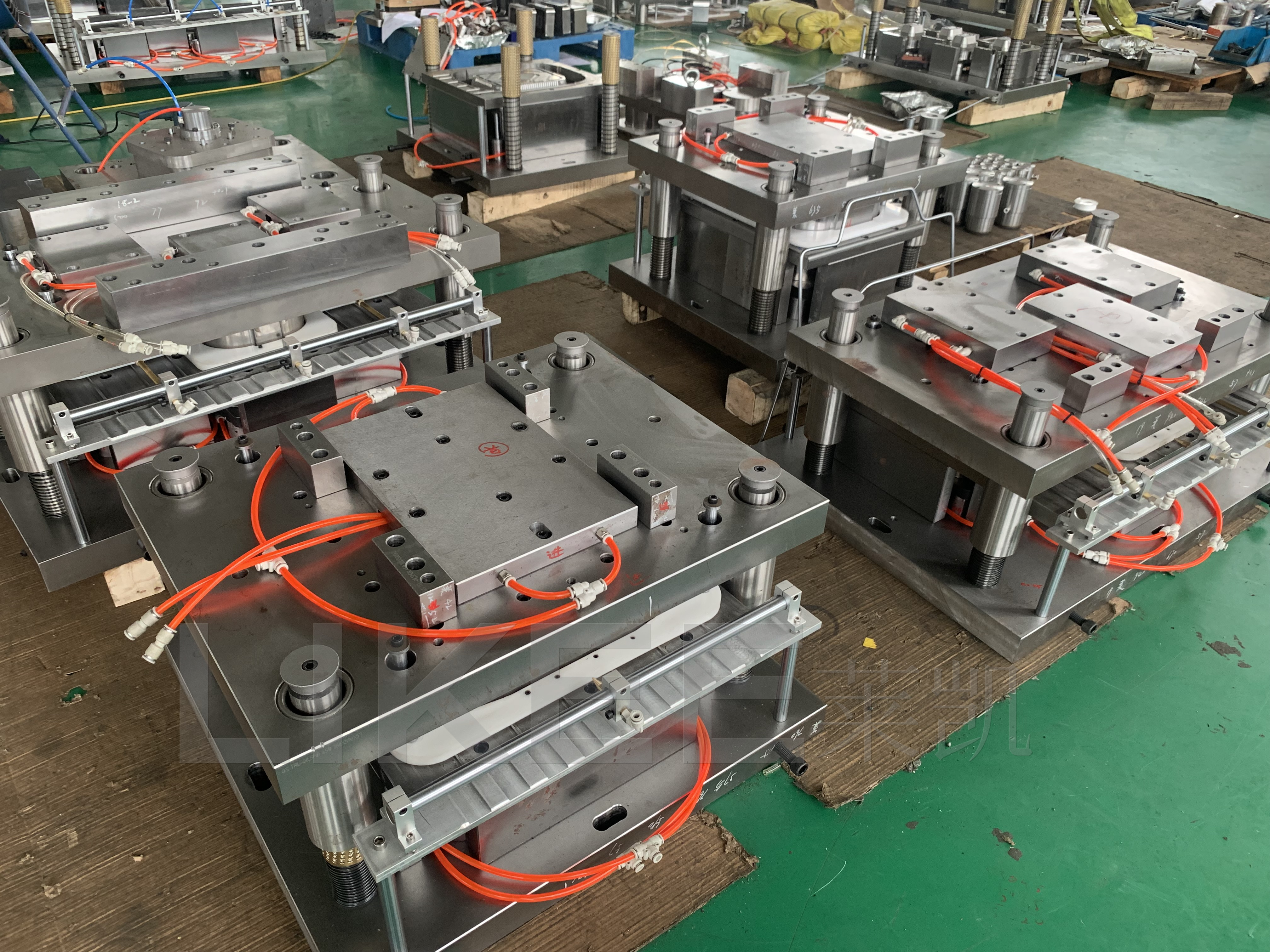 Molde para envases de papel de aluminio con paredes arrugadas: personalización integral desde el diseño hasta la entrega. 2