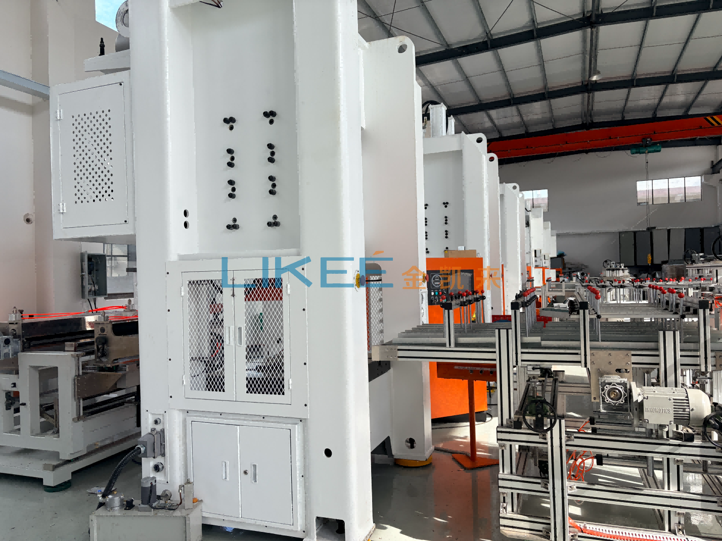 Máquina formadora de bandejas y envases de papel de aluminio LK-T80, totalmente automática, con bastidor en H y 4-6 cavidades 4