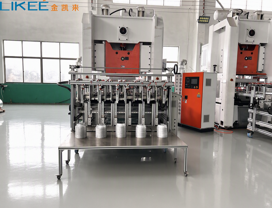 Prensa para bandejas de papel de aluminio LK-T130 de 130 toneladas | Estructura estable en forma de "H" y sistema de lubricación cerrado 4