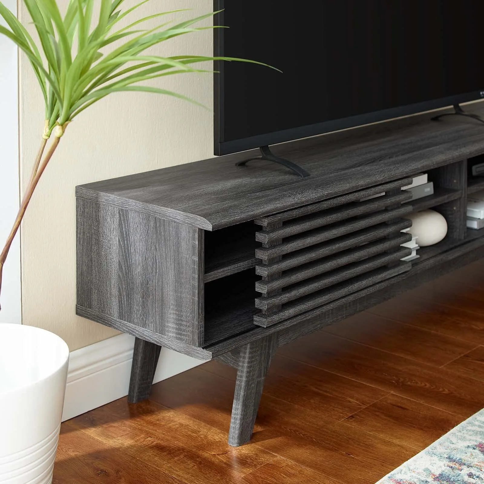 Suporte de TV de console de mídia de perfil baixo moderno de meados do século de 70 polegadas em carvão, 70&quot;-Combohome 1