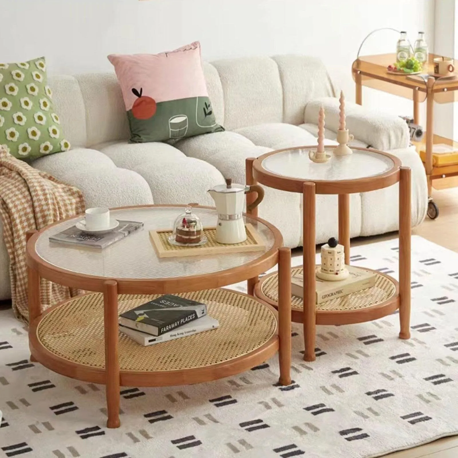 Combohome Lot de 2 tables basses rondes - Tables d&39;appoint avec plateau en verre trempé &lt;000000&gt; Compartiment de rangement en rotin 1