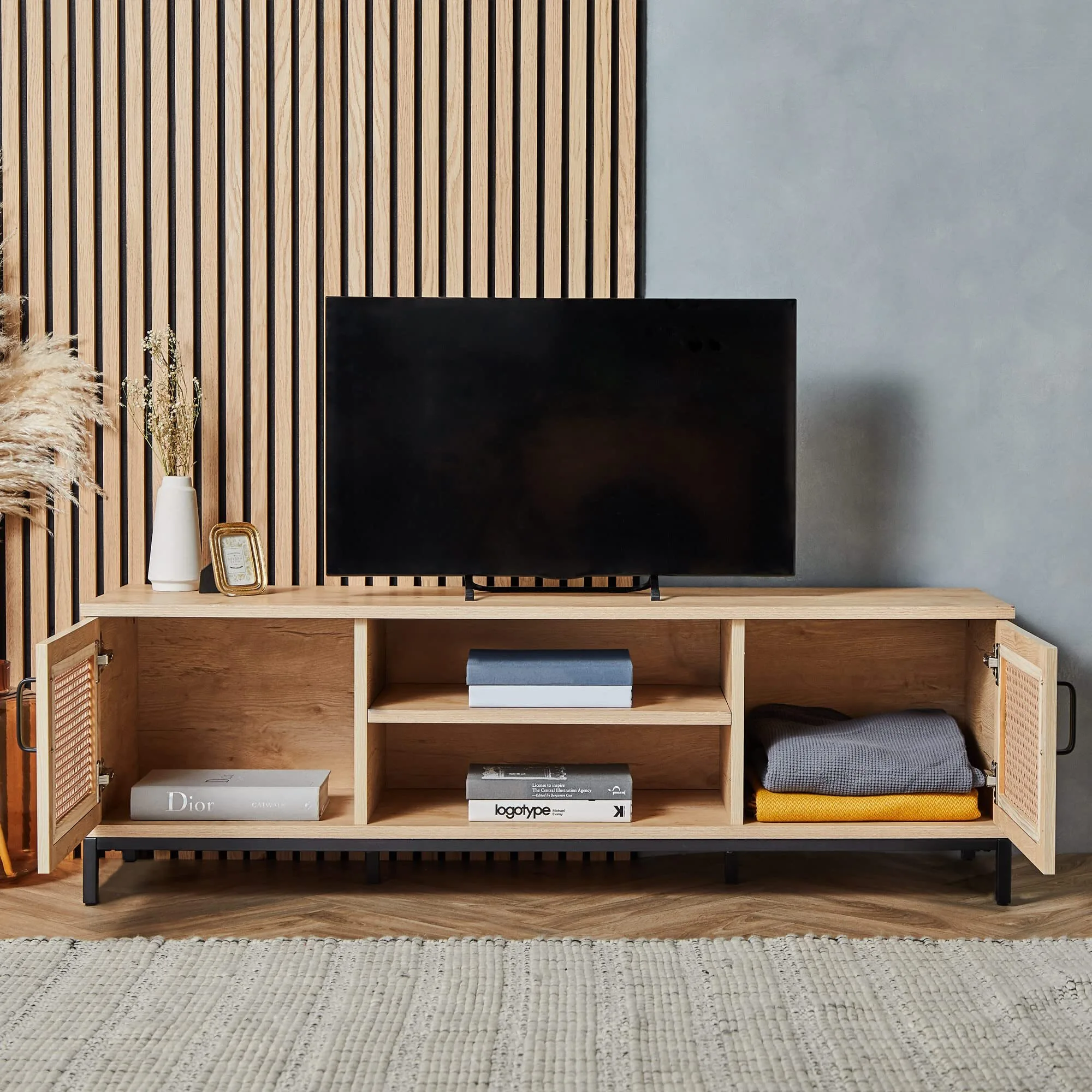 Rattan TV UNIT - Light Wood Effect TV Store Store - Para TV hasta 60  - Unidad de entretenimiento de estilo Scandi Industrial con 2 armarios de almacenamiento & Estantes abiertos - para sala de estar - Lena 1