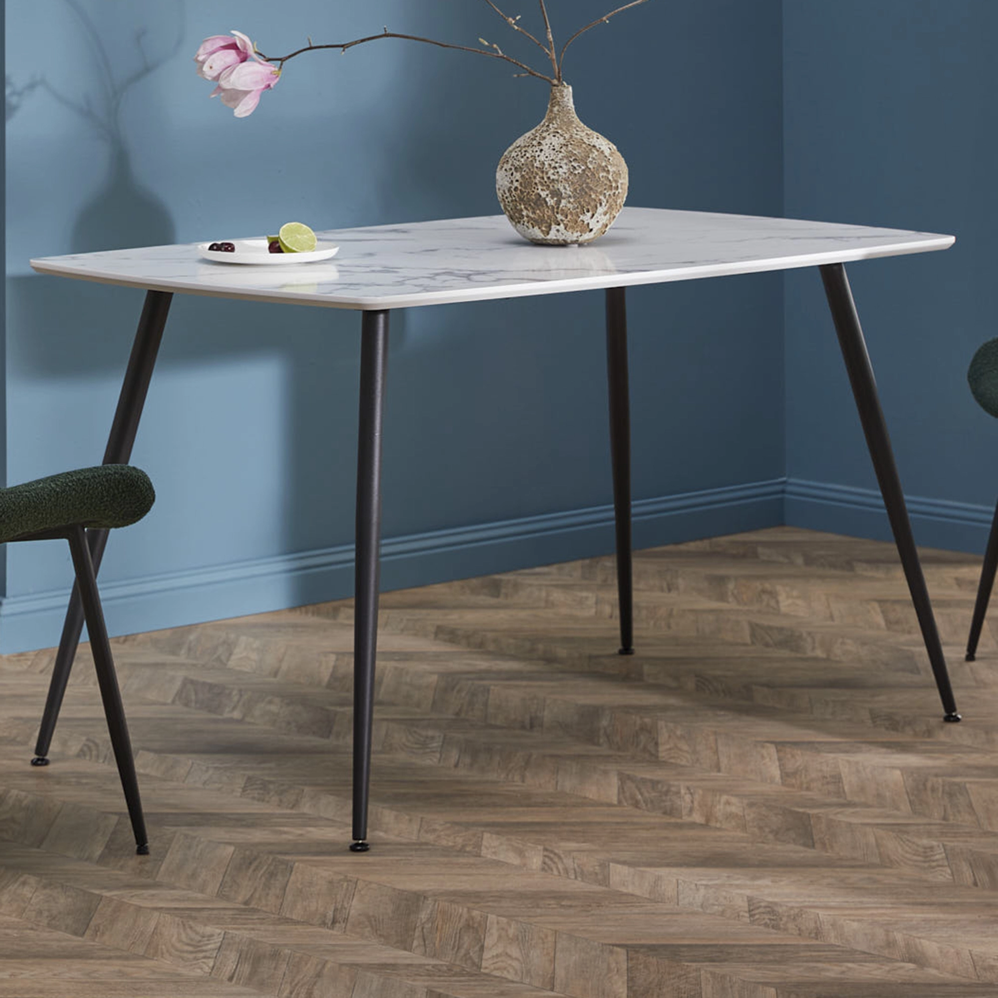 Mesa de comedor de madera blanca con pierna de metal, 130 x 75 x 80 cm 1