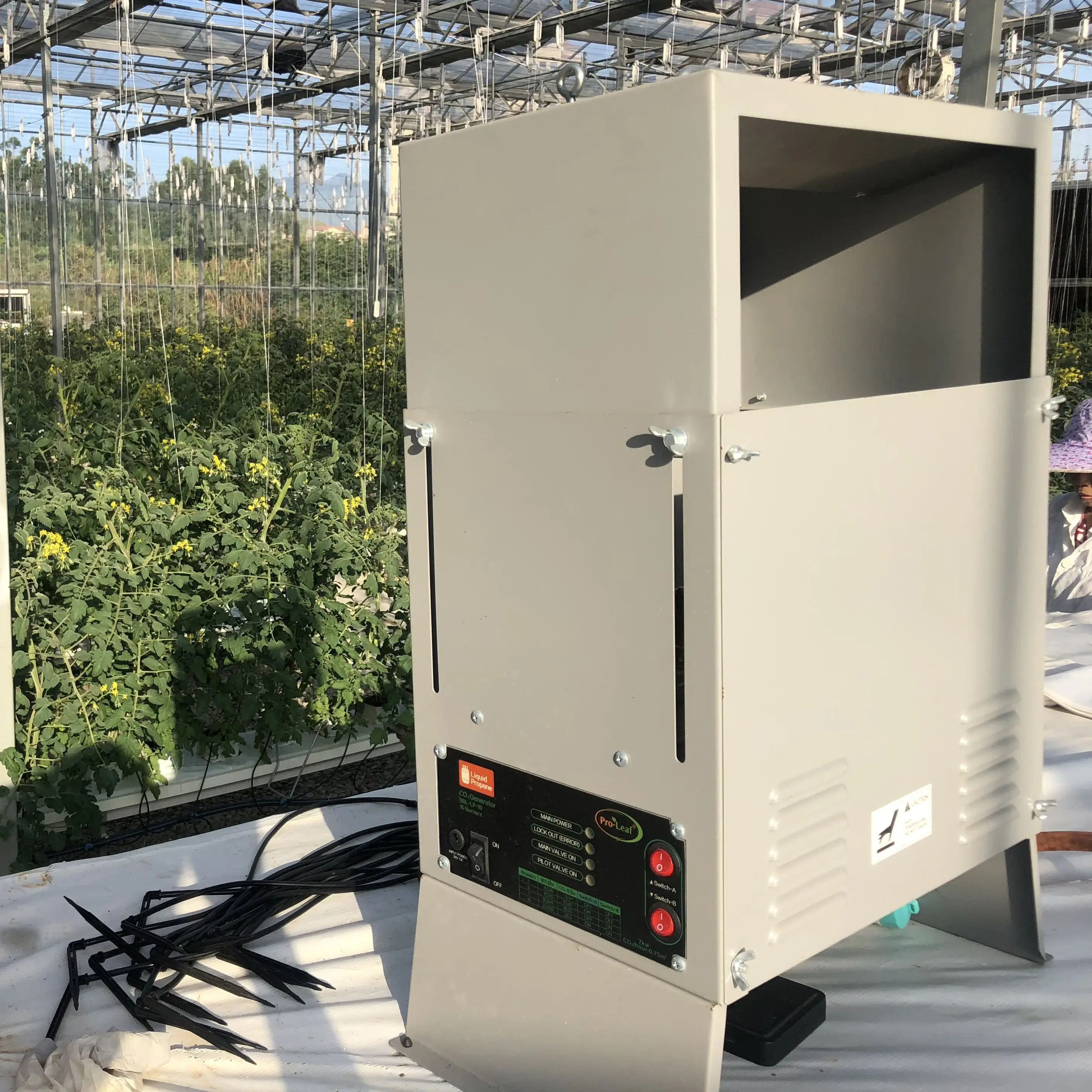 Fertilizer Through Irrigation System 240V to 24-VDC Adapter by Oone 2