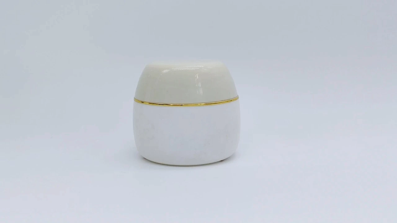 Glamoroso tarro de crema blanca de PET de 50 g para crema hidratante para bebés 1