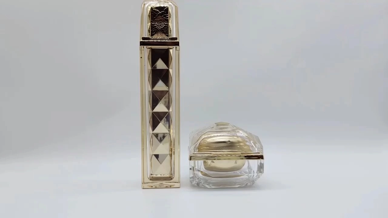 Loción clásica glamurosa de 100 ml, doble pared, dorada, elegante, para champú, esencia, envase cosmético, botellas de plástico PET. 1