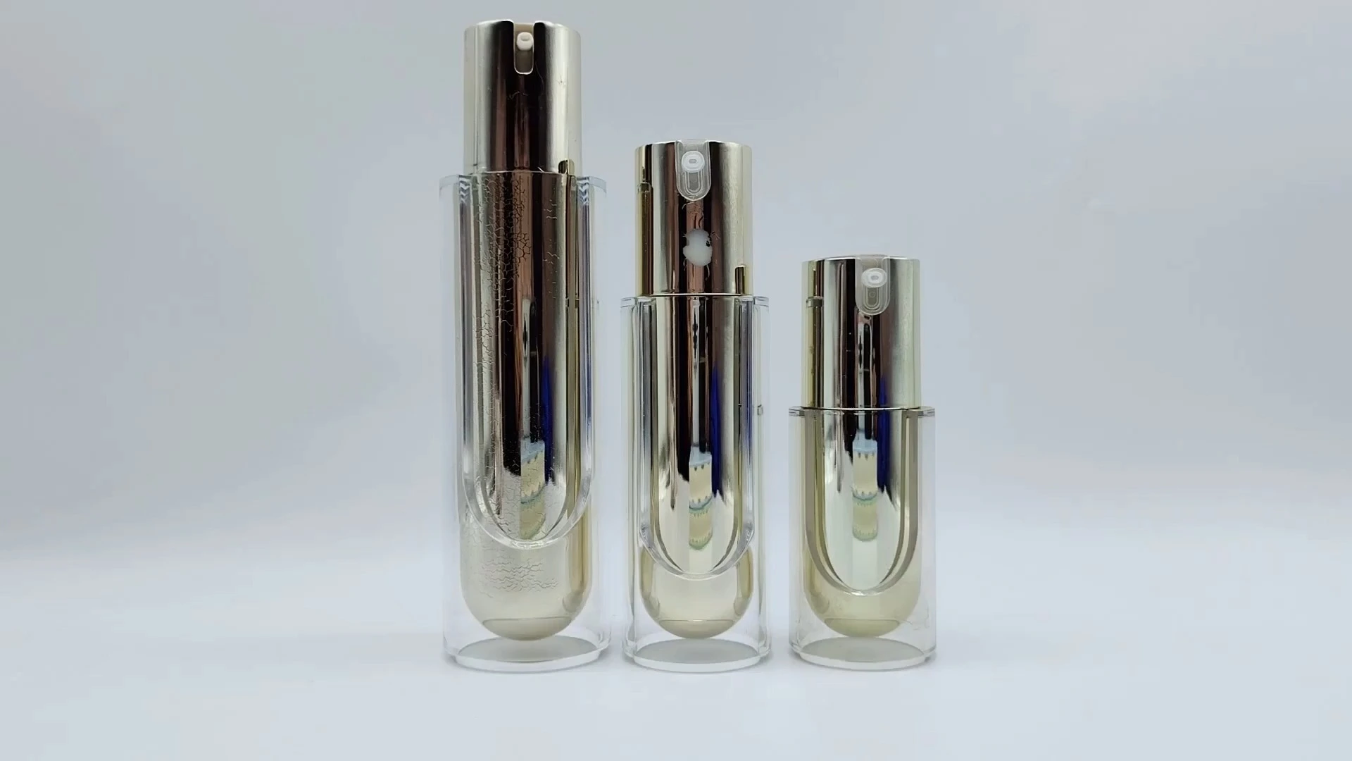 Envases de loción, esencia y champú de marca glamurosa, al por mayor, de 90 ml, 45 ml y 30 ml, en PE, plástico, PS y PET, con bomba dorada. 1
