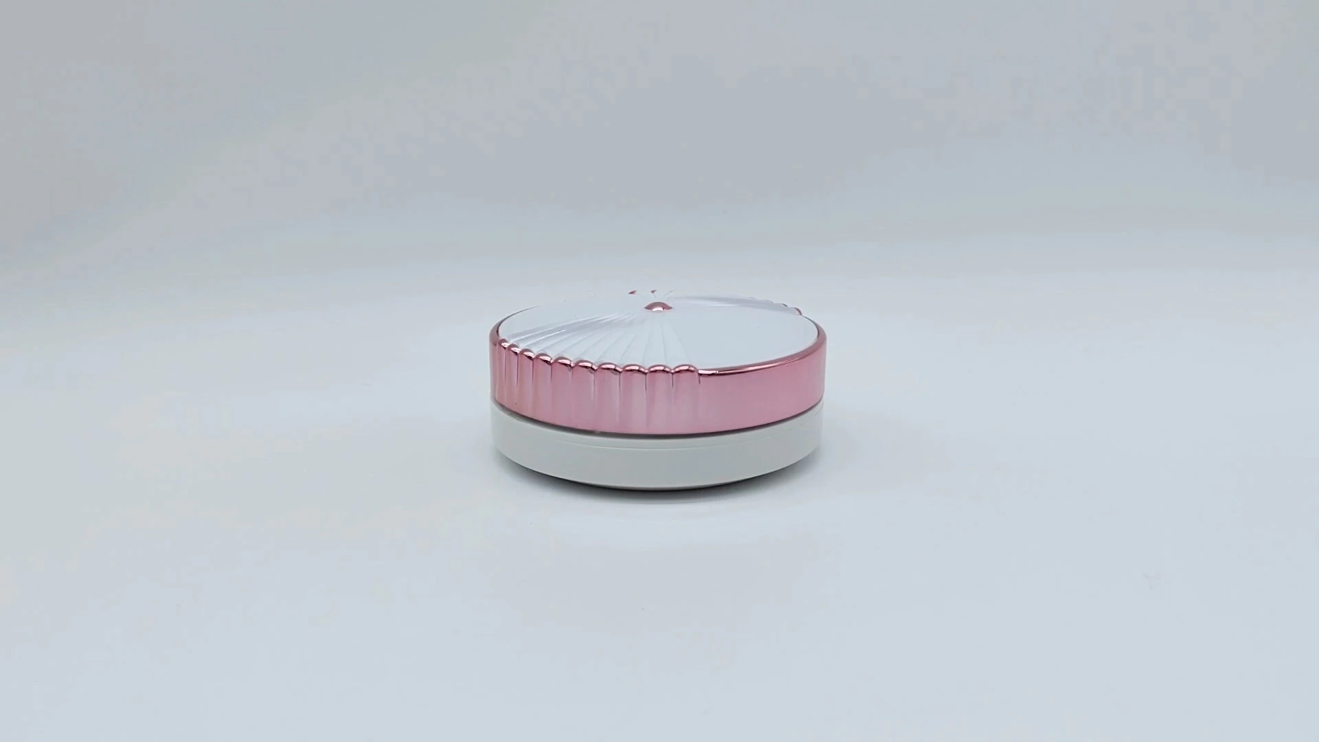 Empty shell shaped pink compact powder box with mirror portable powder puff and container 1