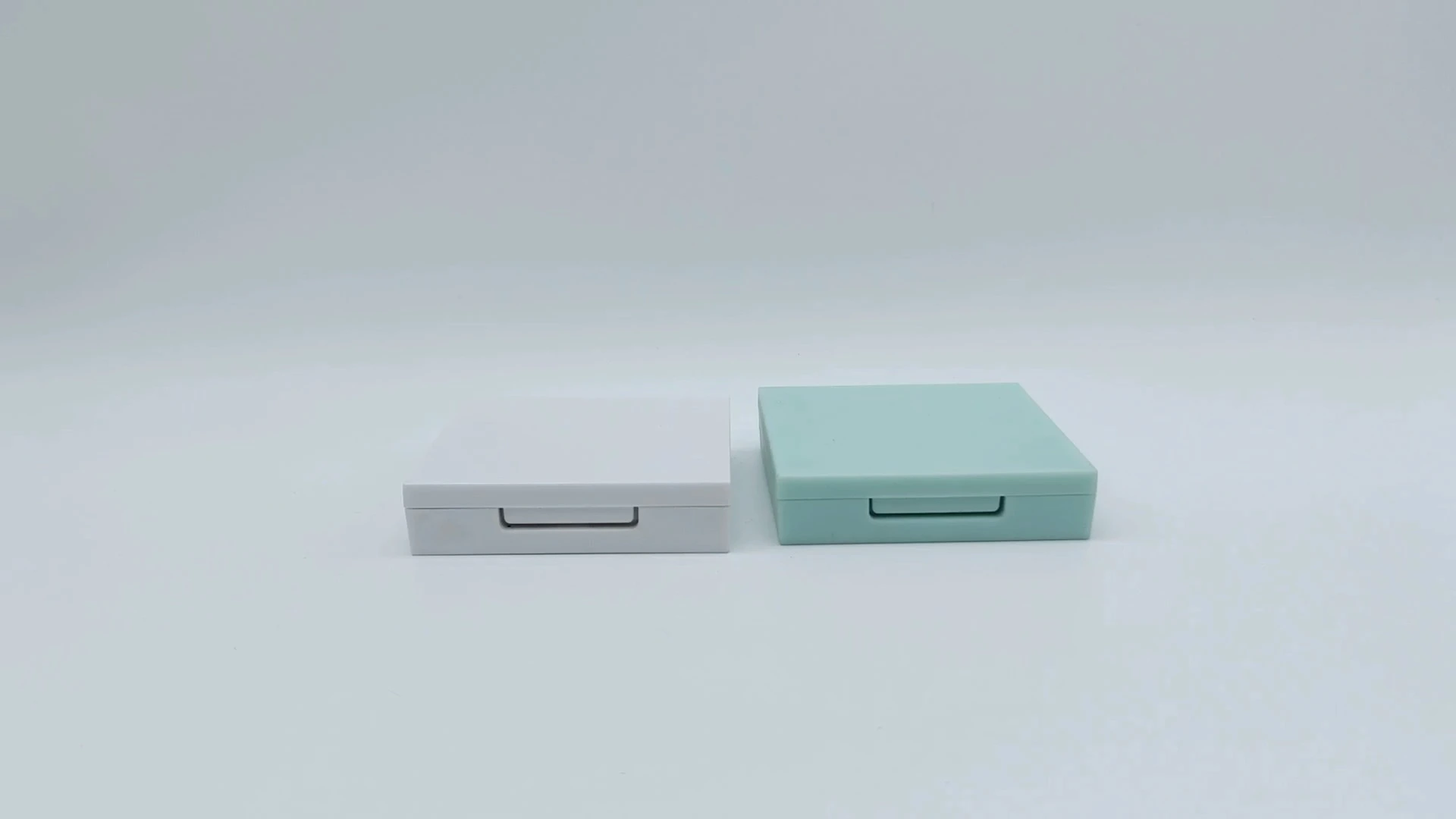 Manufacturer's direct selling price Plastic 4-color cosmetics container Empty eye shadow palette box Packaging 1