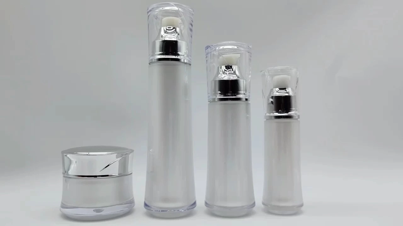 Envase de espuma para loción, champú y esencia, de doble pared, color blanco perla, con interior galvanizado, bombeado, de 90 ml, 70 ml y 35 ml, de PE, plástico, PS y PET. 1