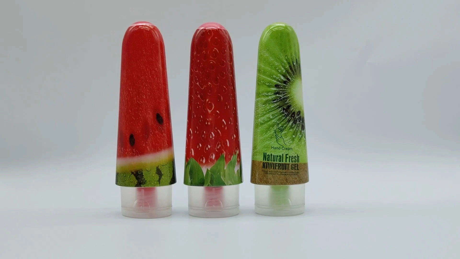 Envase de espuma de 100 ml para loción, champú, esencia, espuma, PE, plástico, PS y PET, con diseño de frutas coloridas. Superficie revestida de plástico. Envases cosméticos. 1