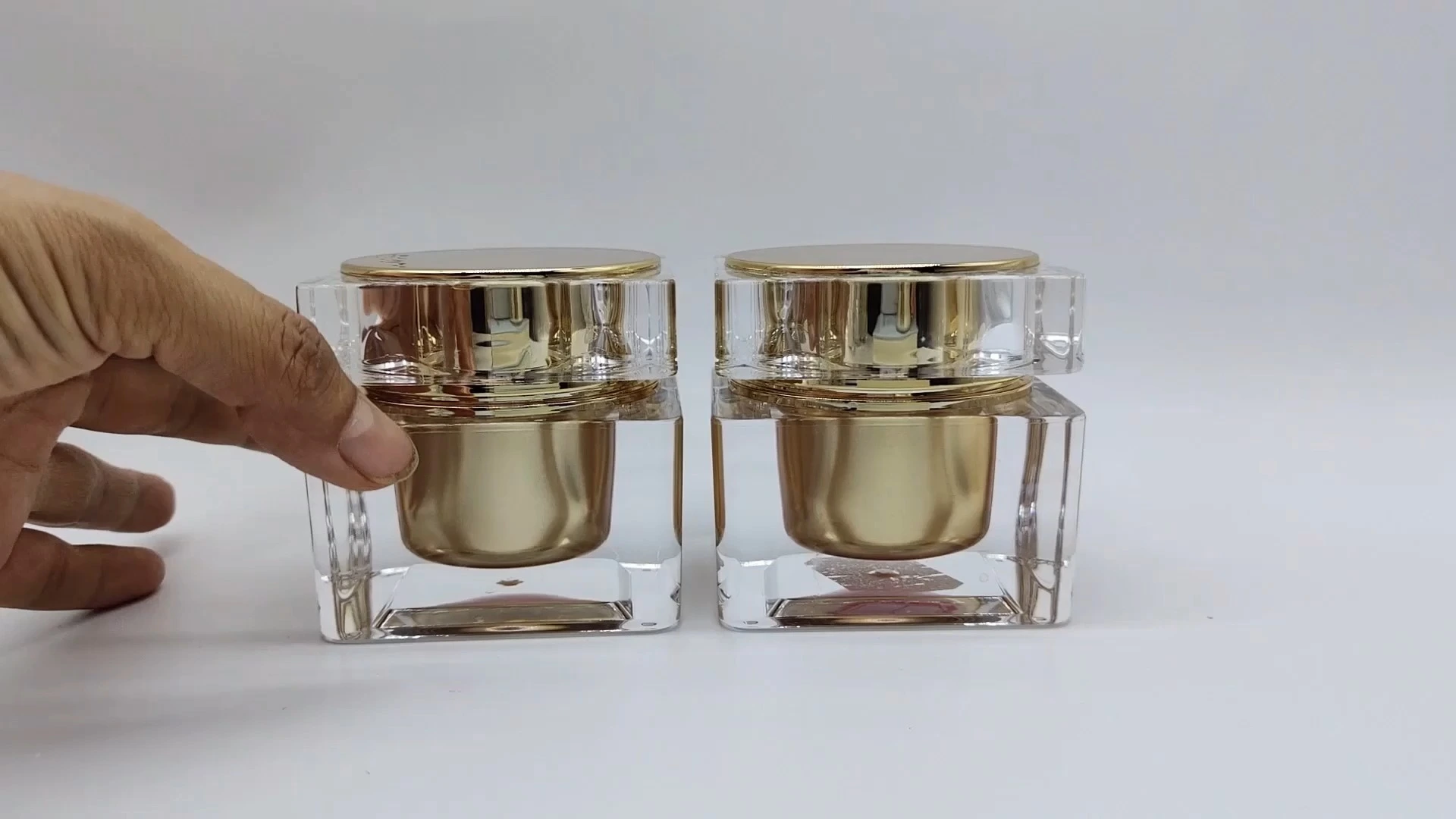 Frascos de plástico PE-AS de 50 ml para crema facial, crema de manos, cuidado de la piel, envases cosméticos, superficie transparente de cristal de alta calidad e interior dorado. 1