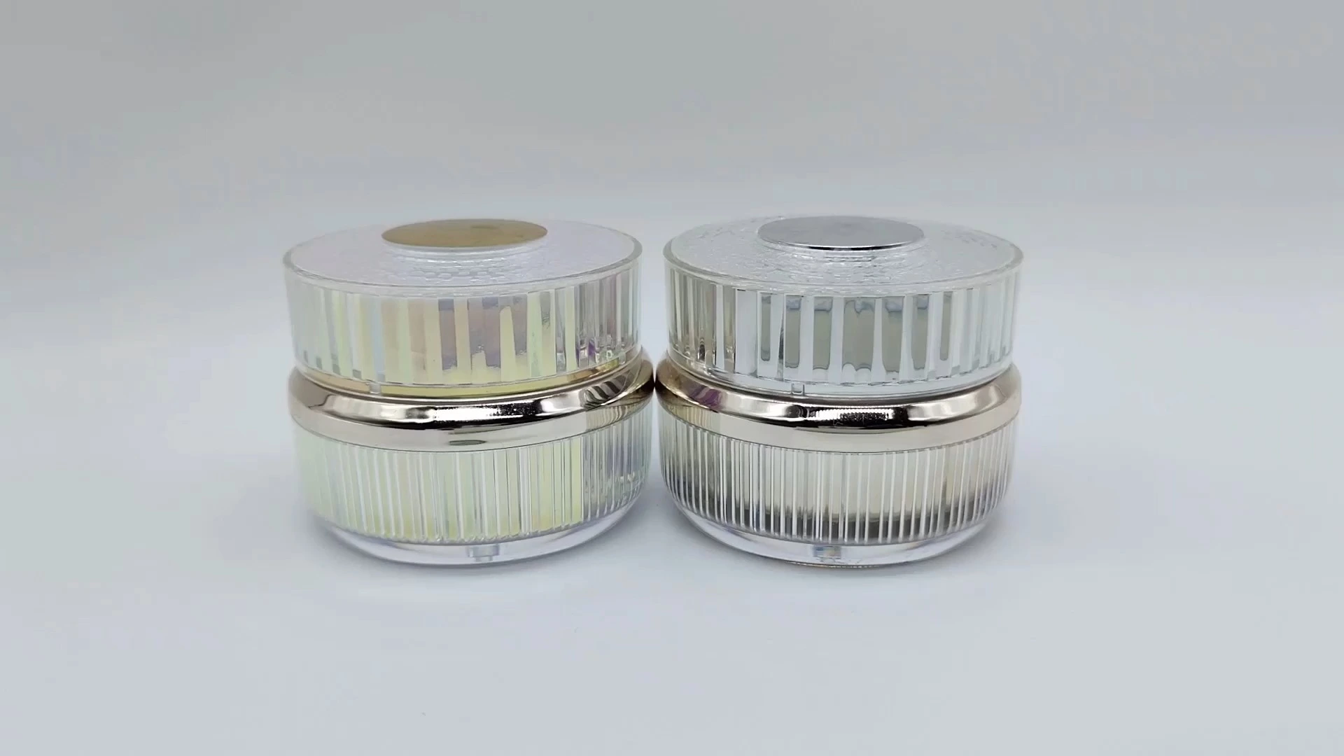 Frascos de plástico PE-AS de 30 ml para cremas faciales y de manos, con doble pared interior en morado, azul y dorado, con tapón de rosca acanalado. 1