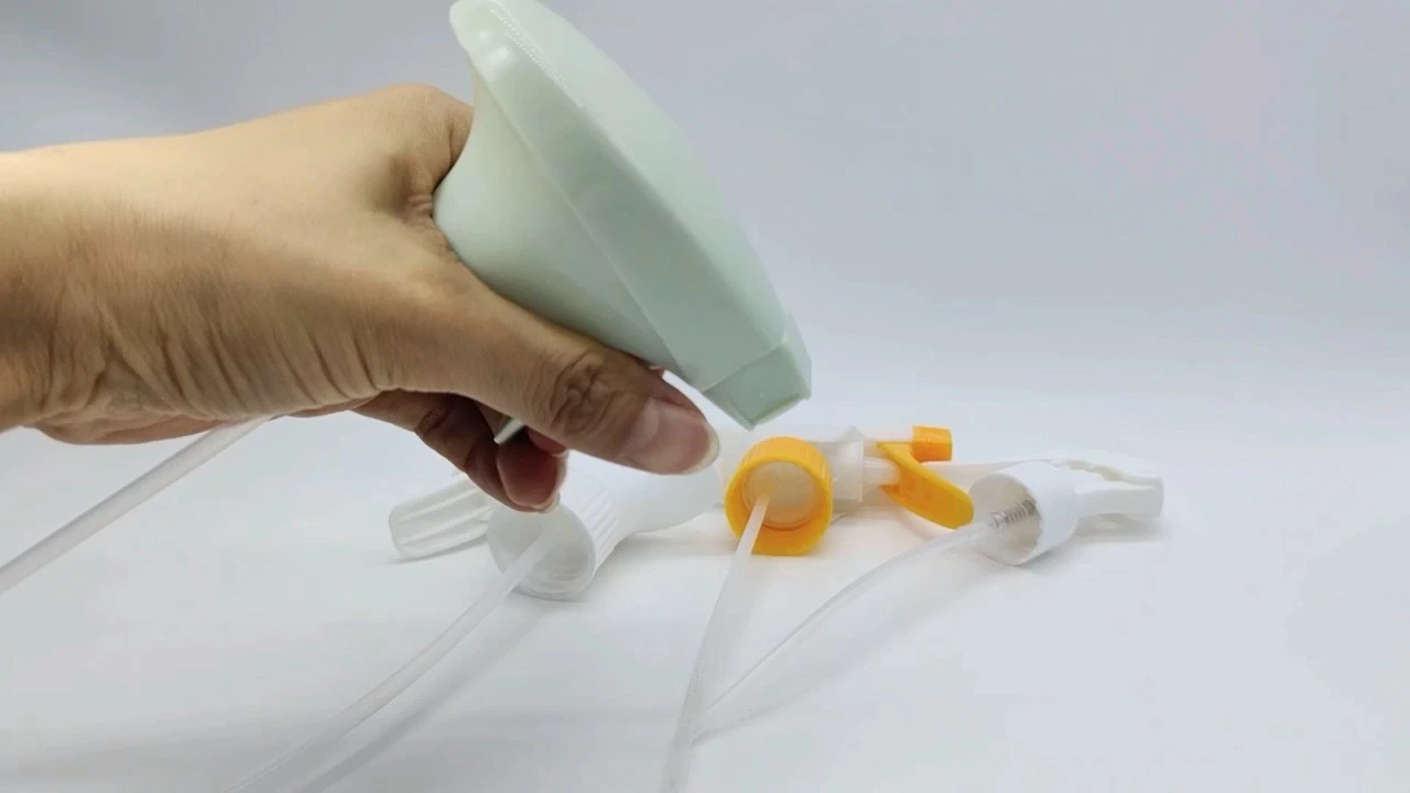 Plastic trigger spray watering cleaning nozzle foam alcohol disinfection hand button spray gun 1