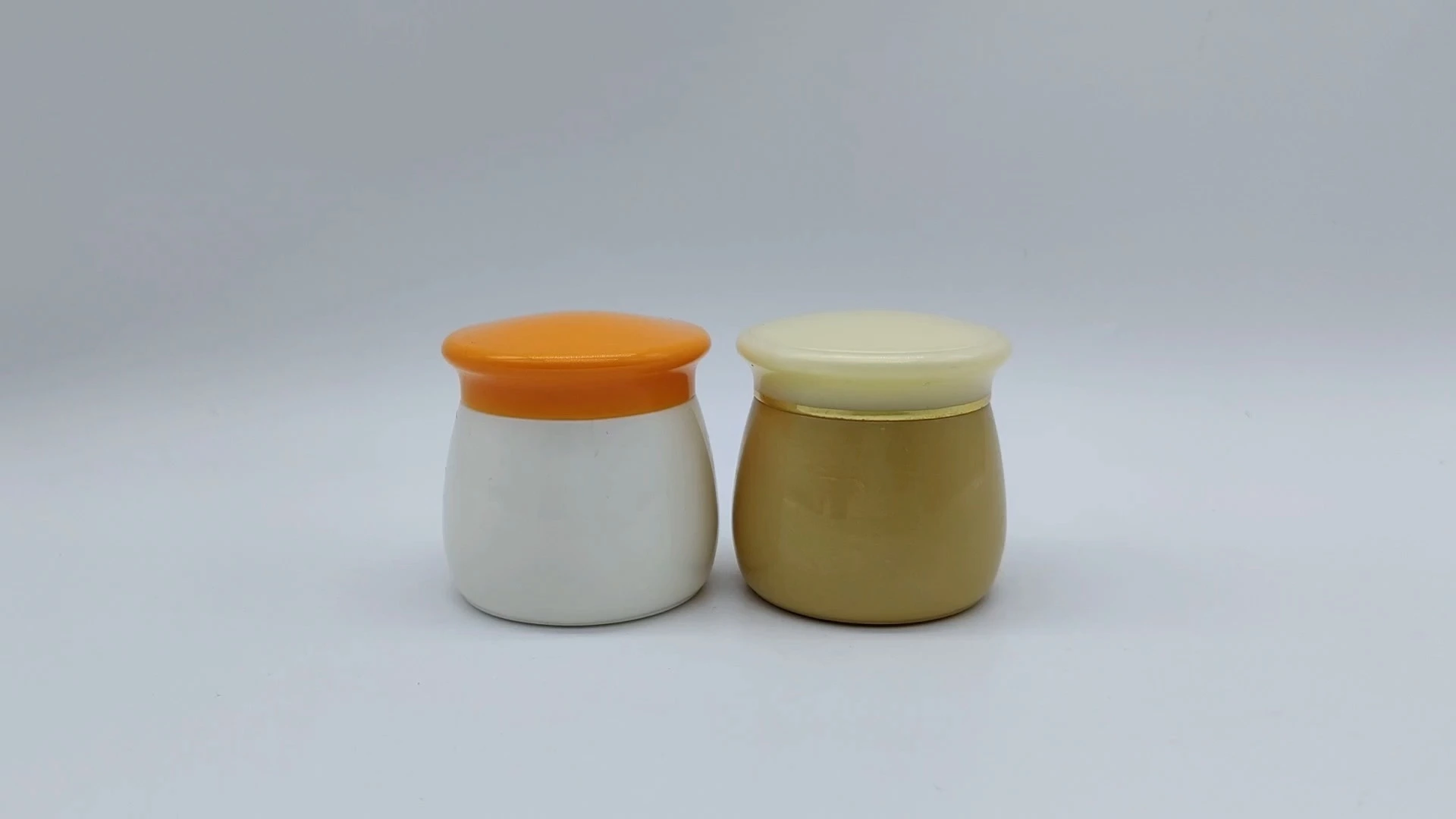 Frascos de plástico PE de 35 ml para cremas faciales, manos y cuidado de la piel, con forma redonda, personalizados, en diferentes colores, pulidos y brillantes, para envases cosméticos. 1