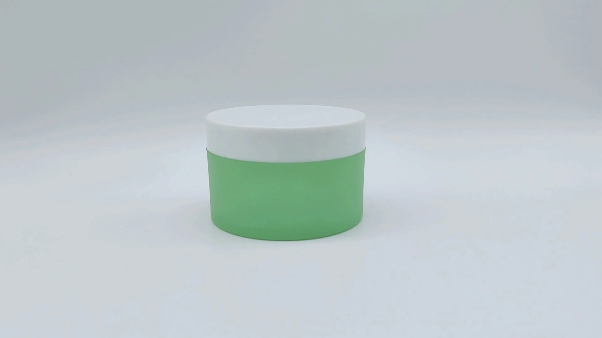 Tarro verde mate personalizado de lujo con tapa blanca, de pared simple, de plástico PE de 140 ml, para crema facial, cuidado de la piel y manos, envases cosméticos. 1