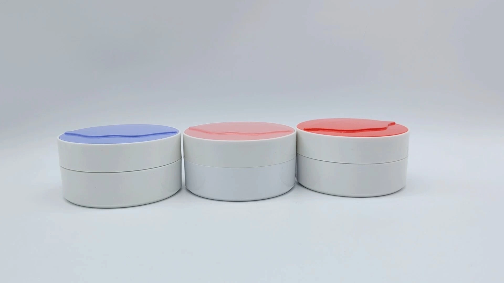 Frasco blanco de doble pared personalizado de alta calidad, con tapa de varios colores y estampados, de 50 ml de plástico PE, para cremas faciales, cuidado de la piel y manos, envases cosméticos. 1