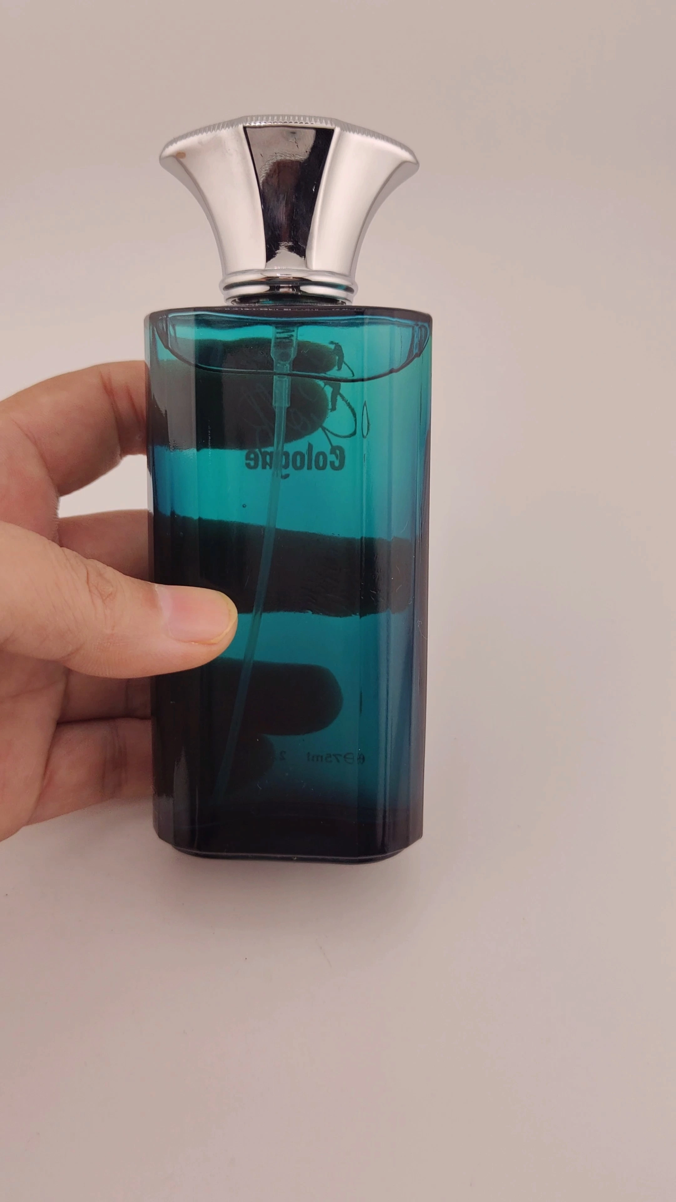 Botella de perfume azul glamurosa, precio competitivo, botella de perfume de lujo, botella de perfume de 50 ml y 100 ml, botella de perfume con forma personalizada, botella de perfume vacía de lujo con caja. 1