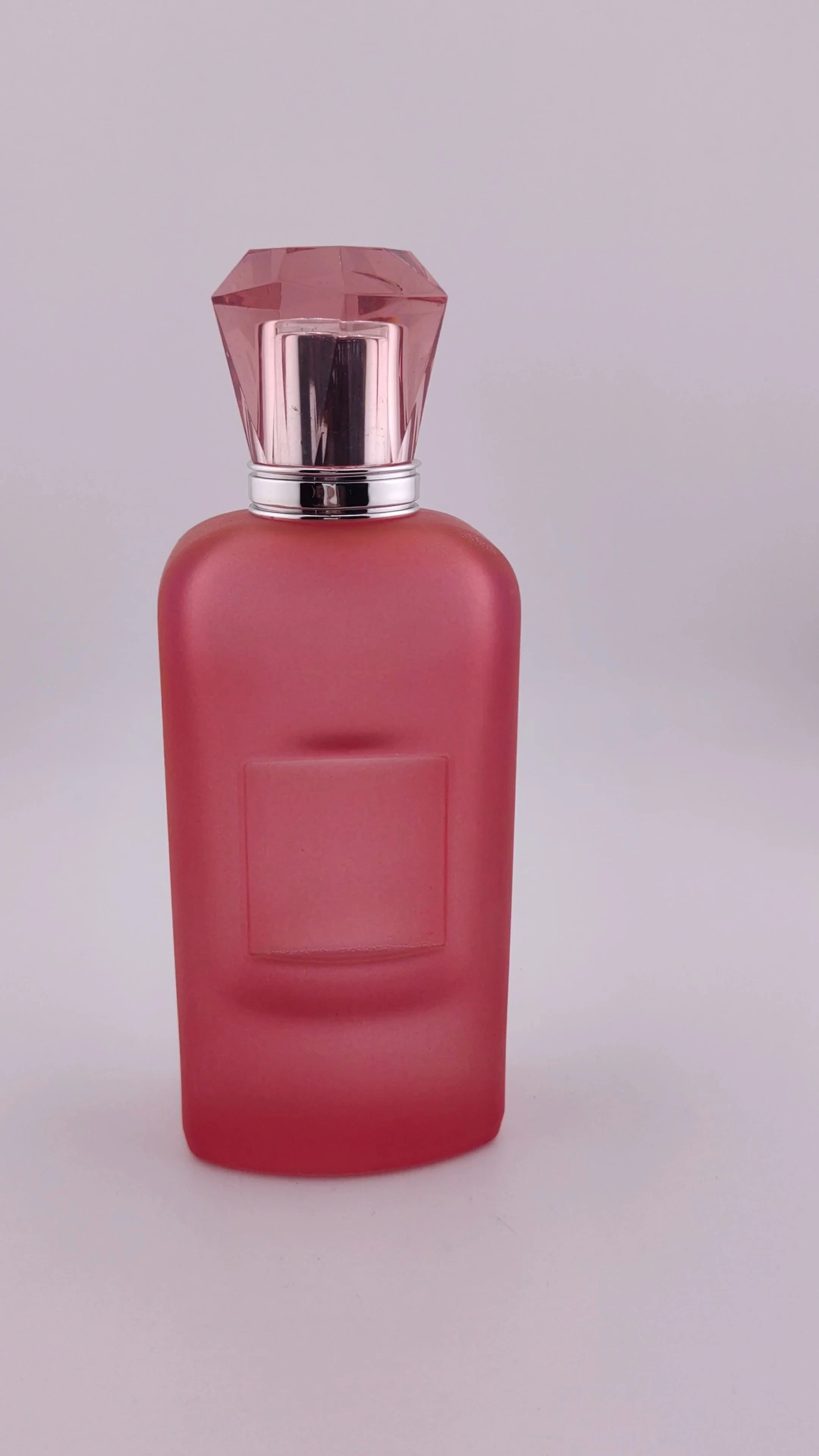 Botella de perfume de color rosa glamoroso Botella de perfume ecológica Botella de perfume reciclable Botella de perfume a prueba de fugas Botella de perfume de uso duradero Botella de perfume de diseño único 1