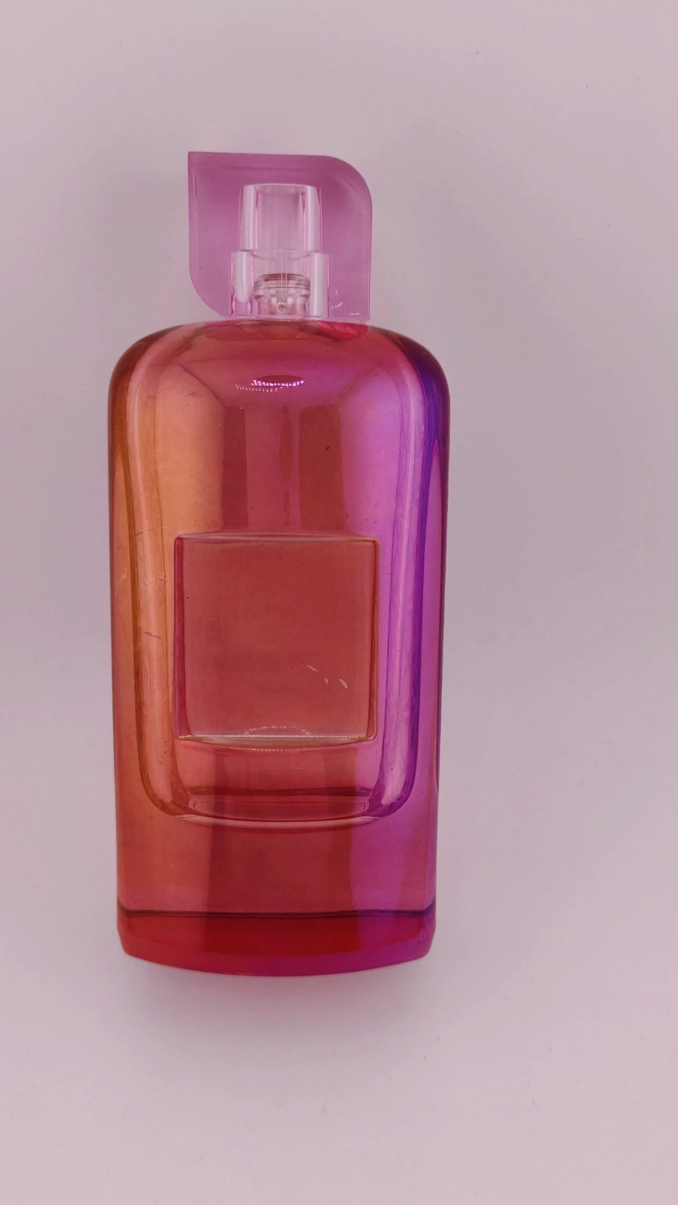 Botella de perfume de nuevo diseño glamoroso Botella de perfume exquisita Diseño único Botella de perfume transparente vacía Botella de perfume de 30 ml 50 ml 100 ml Botella de perfume de cristal Botella de perfume de vidrio 1