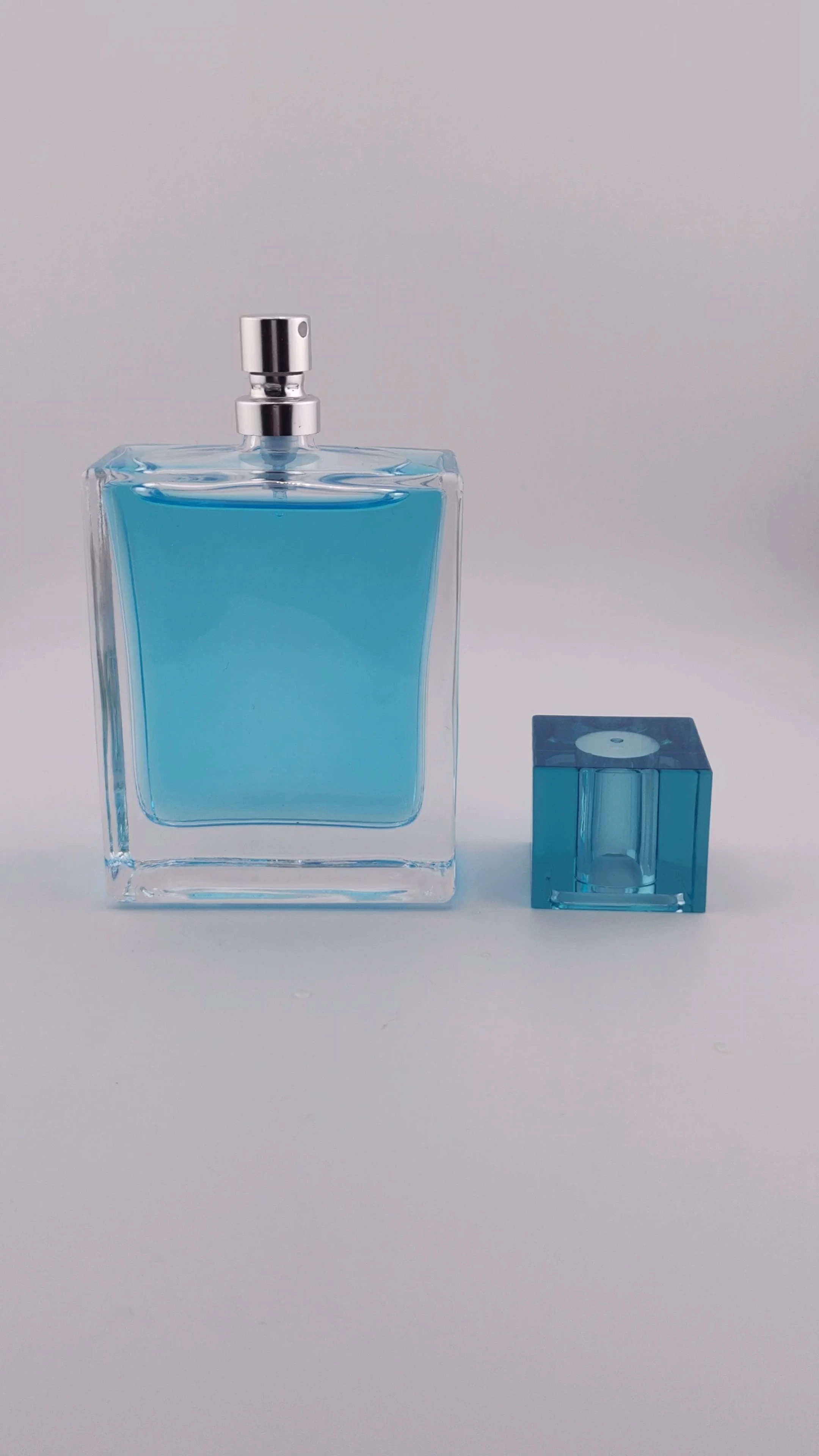 Wholesale High-End Exquisite new Design empty clear Perfume Bottle 30ml 50ml 100ml Glass Perfume Bottle Competitive Price Luxury Perfume Bottle Blue color perfume bottle 1