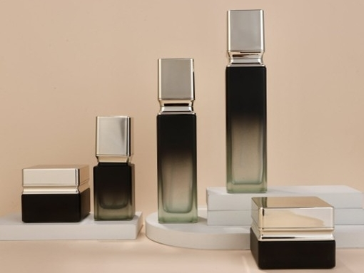 Black-Green Gradient Square Skincare Packaging Set with Shiny Silver Caps | 120/100/40ml Bottles & 50/30g Jars for Premium Anti-Aging Lines 1