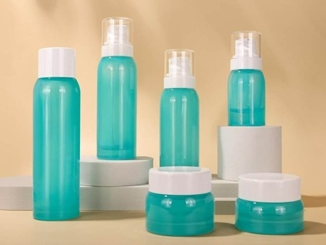 Turquoise Plastic Skincare Packaging Set with White Caps | 150/120/100/40ml Bottles & 50/30g Jars for Refreshing Hydration Lines 1