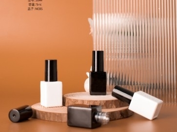 Original Factory Customized Logo Colors Freely Matching 5ml Empty Glass Fashion Nail Polishes Bottle with Brush 1