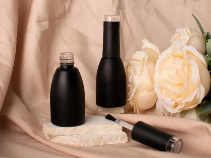 Original Factory Customized Black Colors 12ml Empty Glass Fashion Nail Polishes Bottle with Brush 1