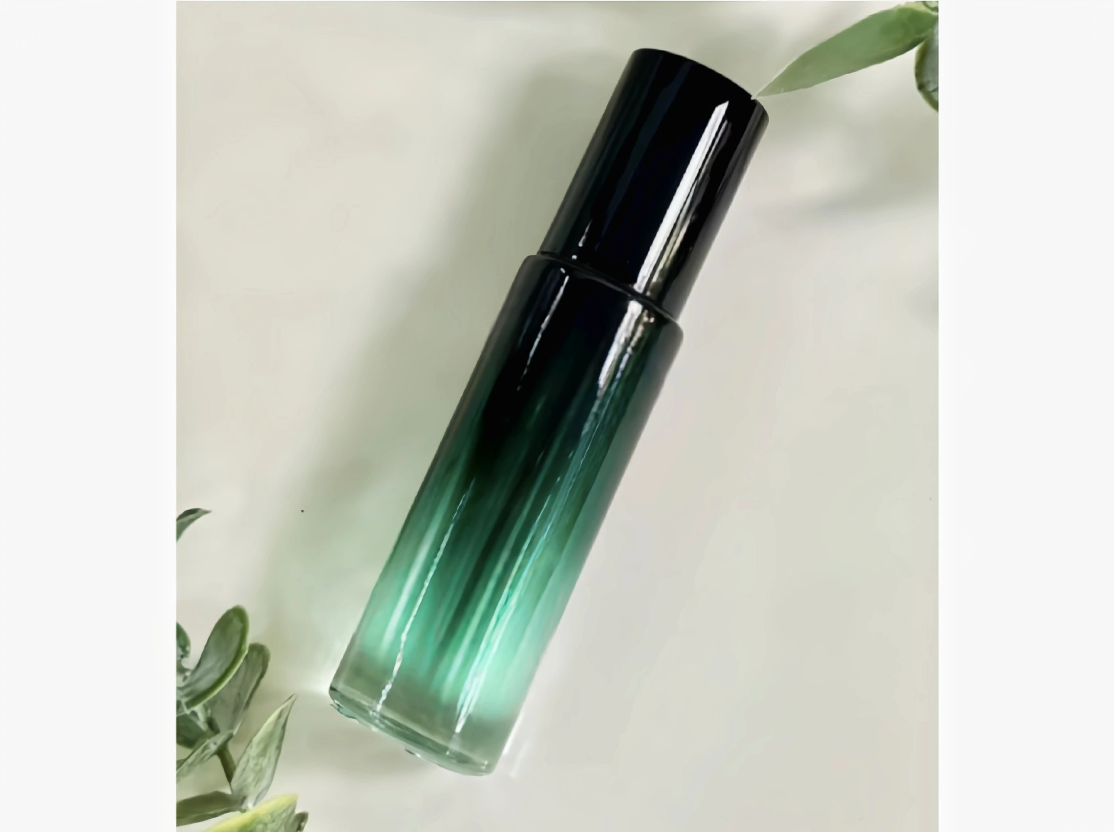Empty 20ml Glass Cosmetic Packaging Custom Essential Oil Serum Bottle for Skincare 1