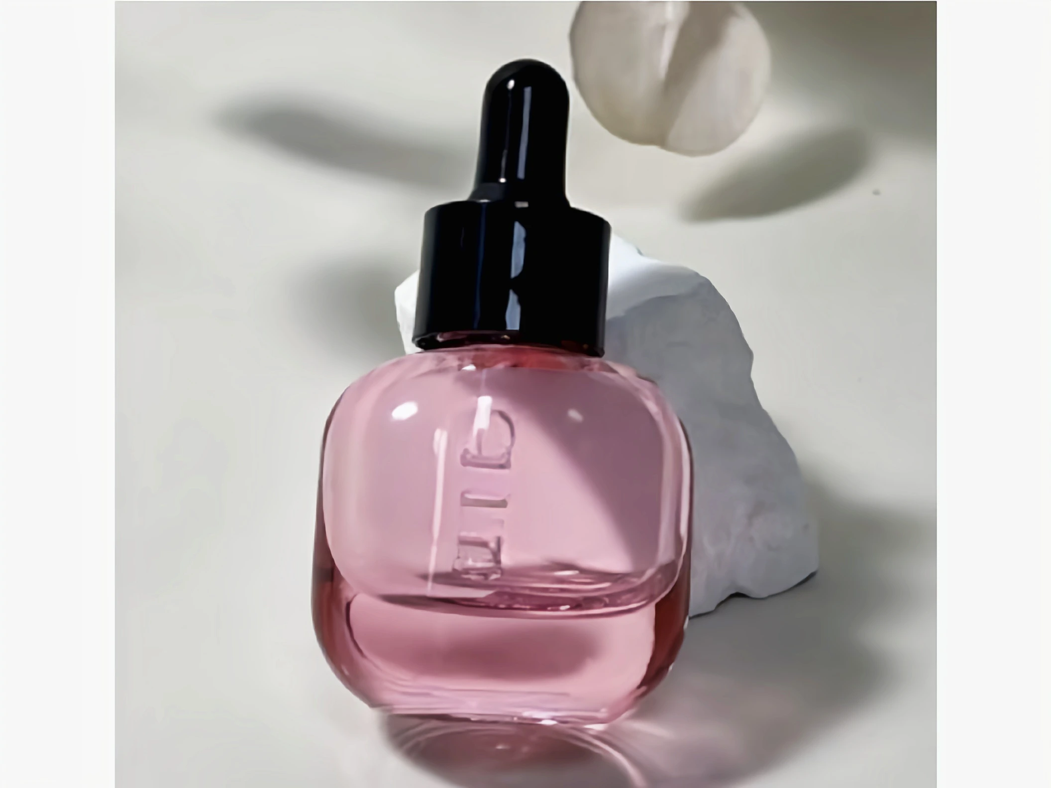 GlamorousPack Customized Purple 20ml Transparent Glass Cosmetic Skincare Packaging Essential Oil Serum Bottles 1