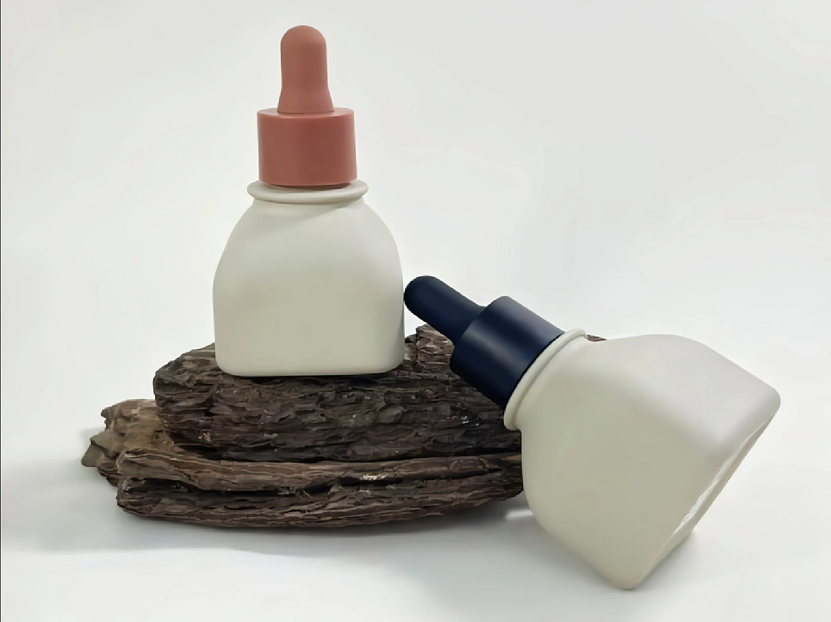 GlamorousPack 30ml Customized White Dropper Bottle Cosmetic Skincare Essential Oil Serum Packaging Glass Bottles 1