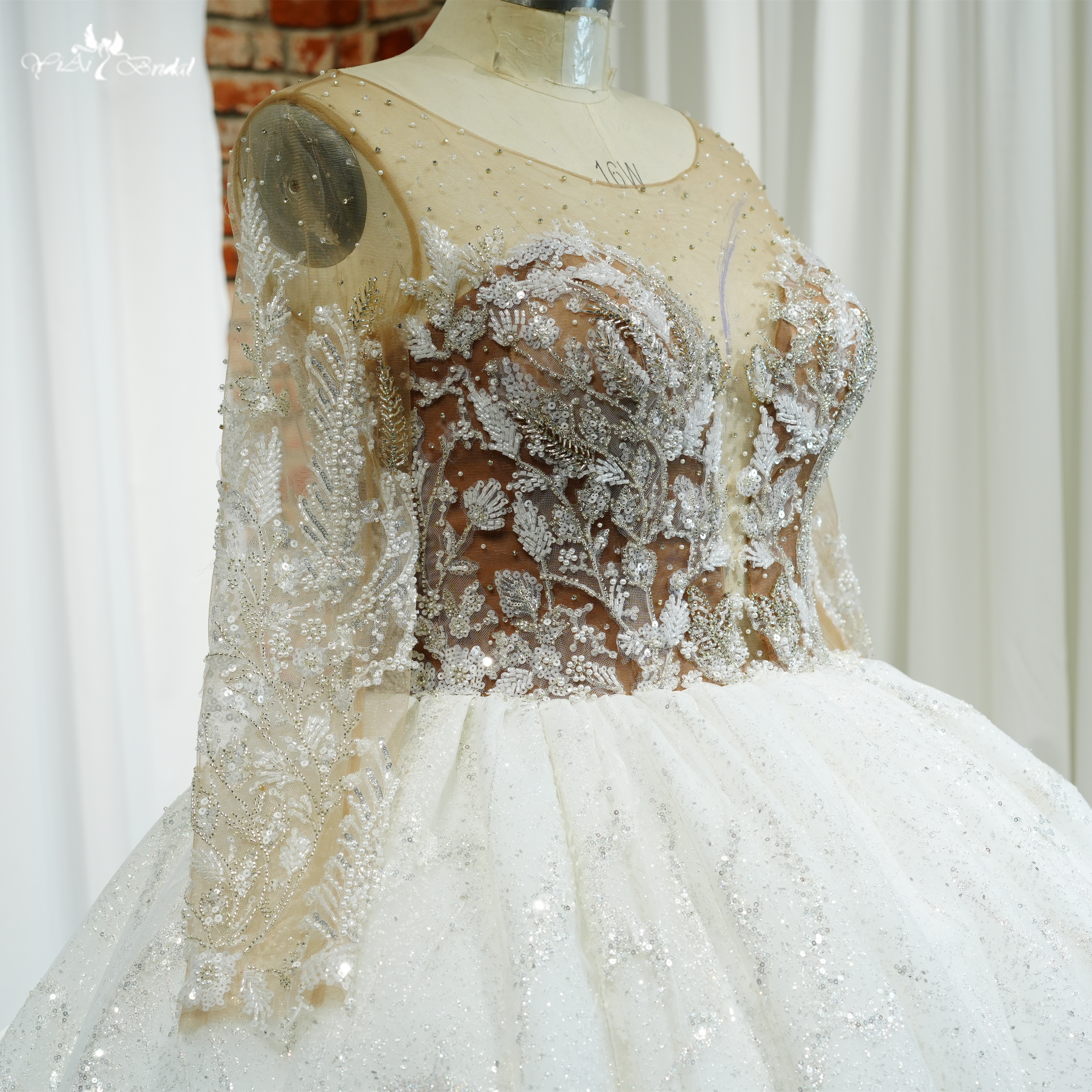 Custom Made Wedding Dresses Plunging Neckline Long Sleeves RSW2210 Beading Button Keyhole Backless Vestido De Novia 10