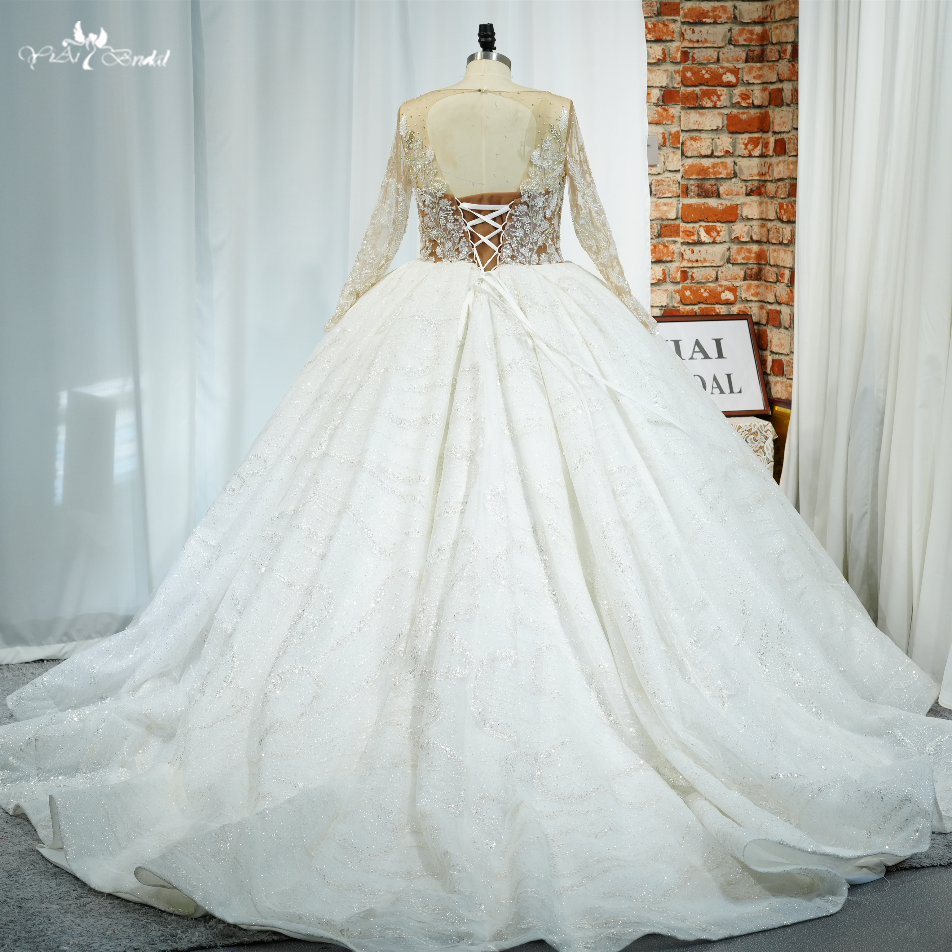 Custom Made Wedding Dresses Plunging Neckline Long Sleeves RSW2210 Beading Button Keyhole Backless Vestido De Novia 13