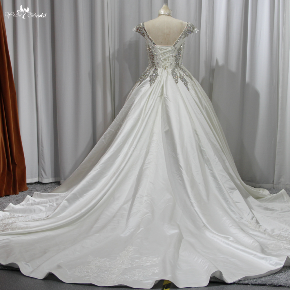 RSW2073 Factory Outlet Yiaibridal Luxury V Neck Cap Sleeves Lace Appliques Shiny Crystal Beaded Bridal Gown Satin Weddin 6