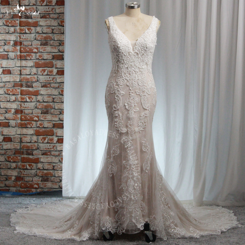 RSW1955 Fit And Flare Mermaid Lace Wedding Dresses Plunging V Neckline Long Train 7