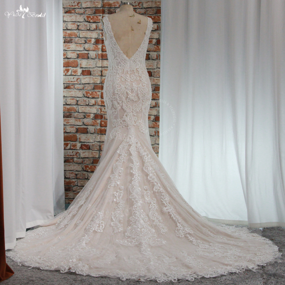 RSW1955 Fit And Flare Mermaid Lace Wedding Dresses Plunging V Neckline Long Train 9