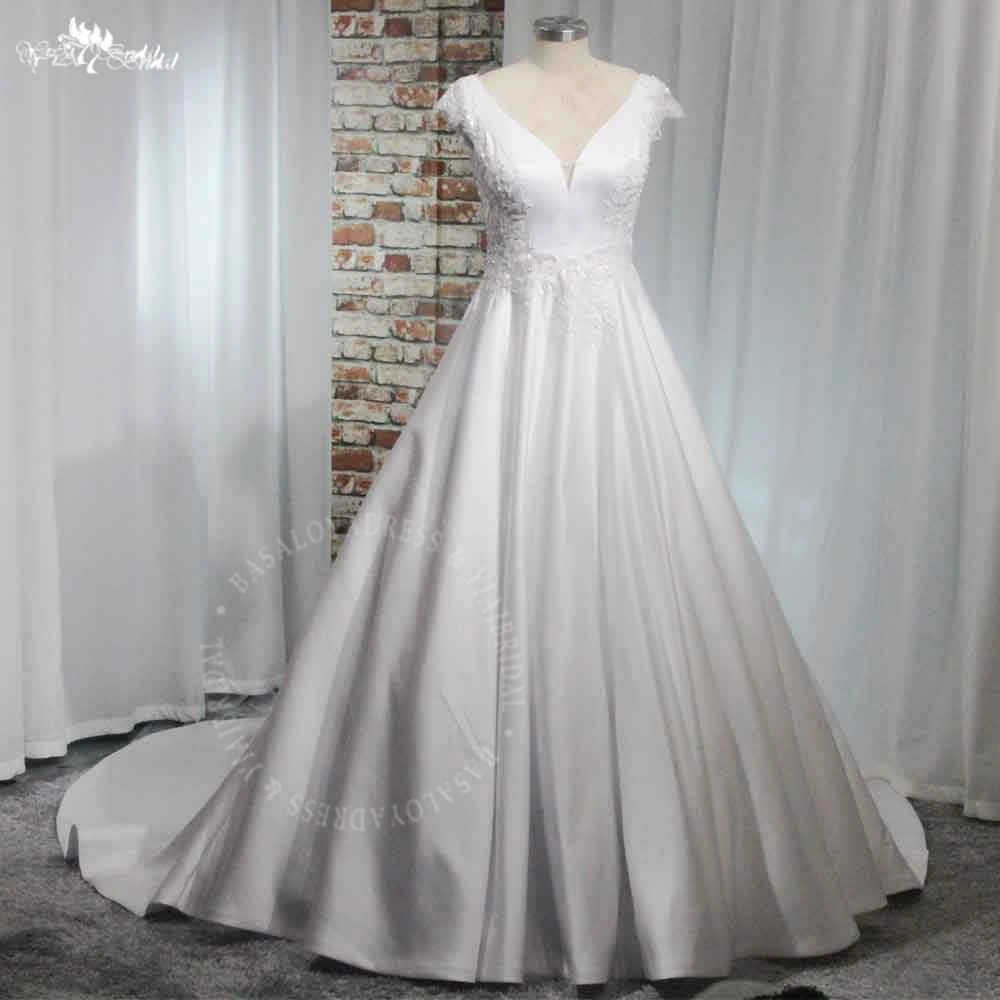 RSW1980 Fashion Satin A Line Wedding Gown Buttons Till Hemline V Neckline Cape Sleeves Vestidos De Novia Elegante 1