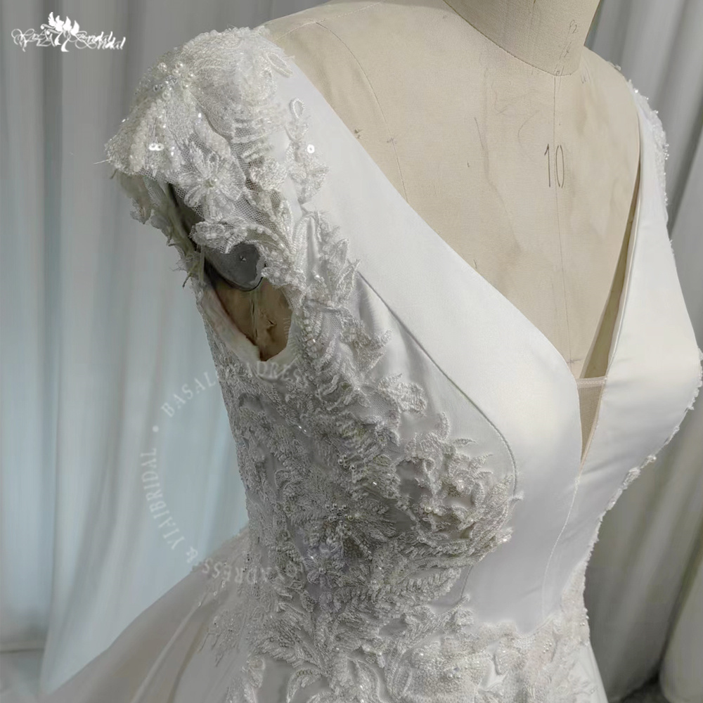 RSW1980 Fashion Satin A Line Wedding Gown Buttons Till Hemline V Neckline Cape Sleeves Vestidos De Novia Elegante 9
