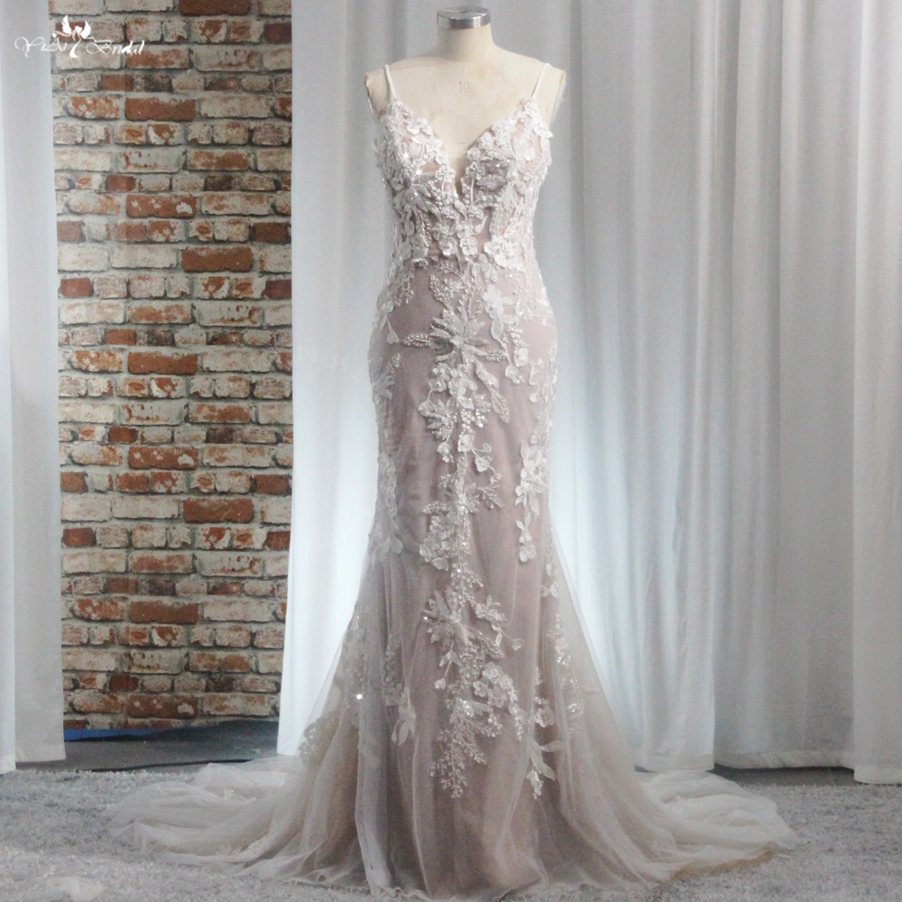 RSW2006 Champagner-Brautkleid mit V-Ausschnitt, ärmellos, bezaubernde Meerjungfrau, Spaghettiträger, elfenbeinfarbenes langes Brautkleid mit Spitze 1