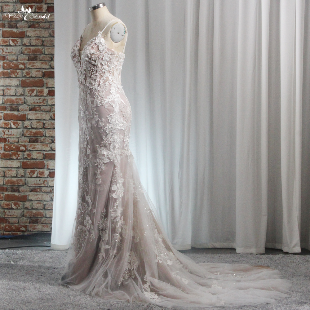 RSW2006 Champagner-Brautkleid mit V-Ausschnitt, ärmellos, bezaubernde Meerjungfrau, Spaghettiträger, elfenbeinfarbenes langes Brautkleid mit Spitze 10