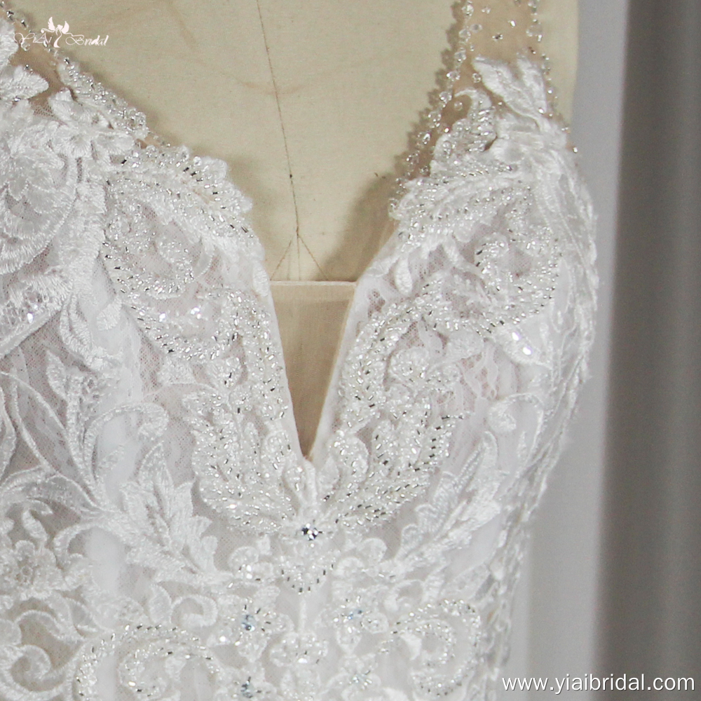 Fit-and-Flare-Hochzeitskleid mit Spitze und tropfenförmiger Schleppe RSW1884 Brautkleid mit errötendem Futter und V-Ausschnitt 10