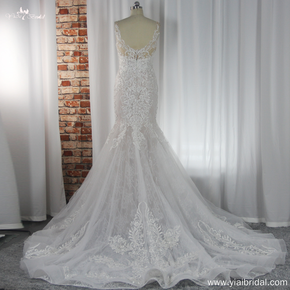 Fit-and-Flare-Hochzeitskleid mit Spitze und tropfenförmiger Schleppe RSW1884 Brautkleid mit errötendem Futter und V-Ausschnitt 8