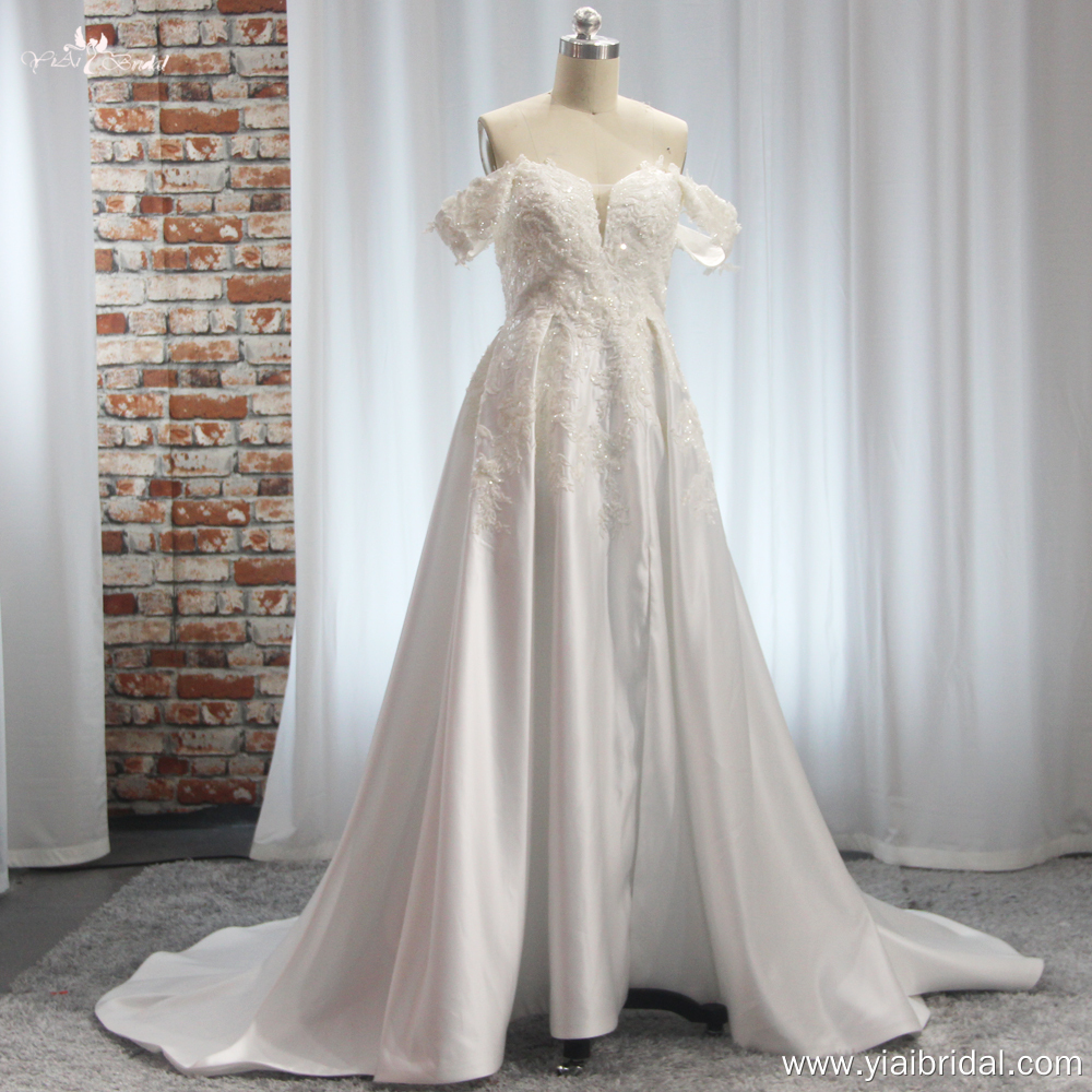 RSW1889 فستان زفاف مكشوف الأكتاف مع تنورة عالية الشق وجيب 8