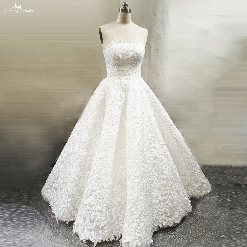 princess ball gown wedding dress Lace Appliques Full Big Volume Skirt Floor Length RSW1803 6