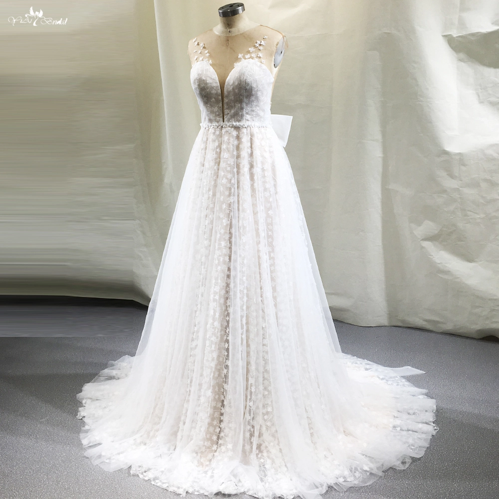 Quality A Line Lace Wedding Dress 3D Flowers RSW1814 Manufacturer | Yiaibridal 1